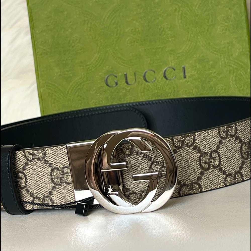 💯% Authentic Gucci Reversible GG Supreme Belt